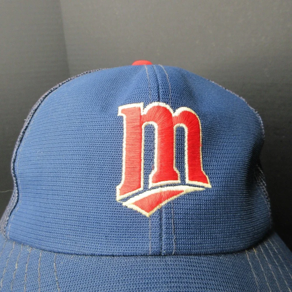Minnesota Twins MLB Trucker Hat Cap Blue Red Logo Adjustable Snapback OSFM Fan
